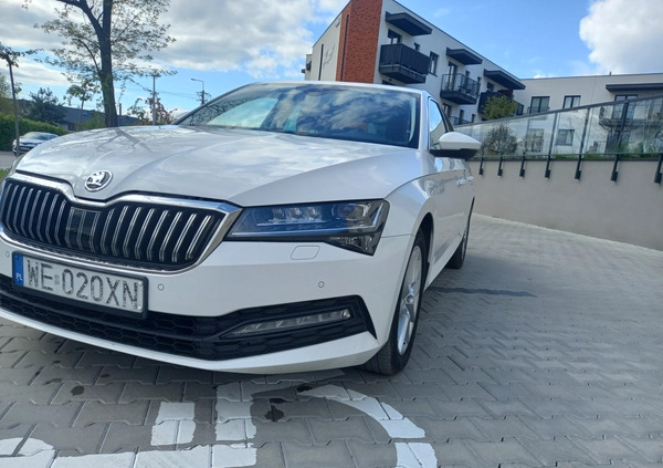 Skoda Superb cena 85900 przebieg: 178000, rok produkcji 2020 z Warszawa małe 781
